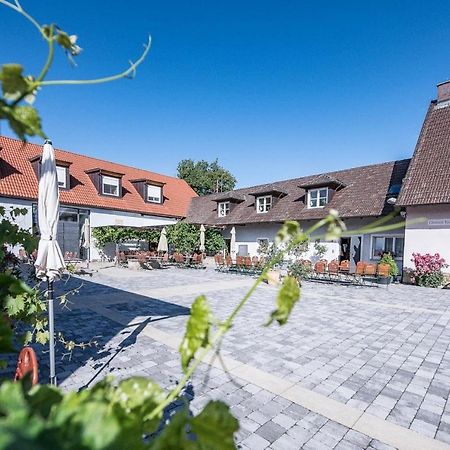 Weingut Kernwein Ξενοδοχείο Seinsheim Εξωτερικό φωτογραφία