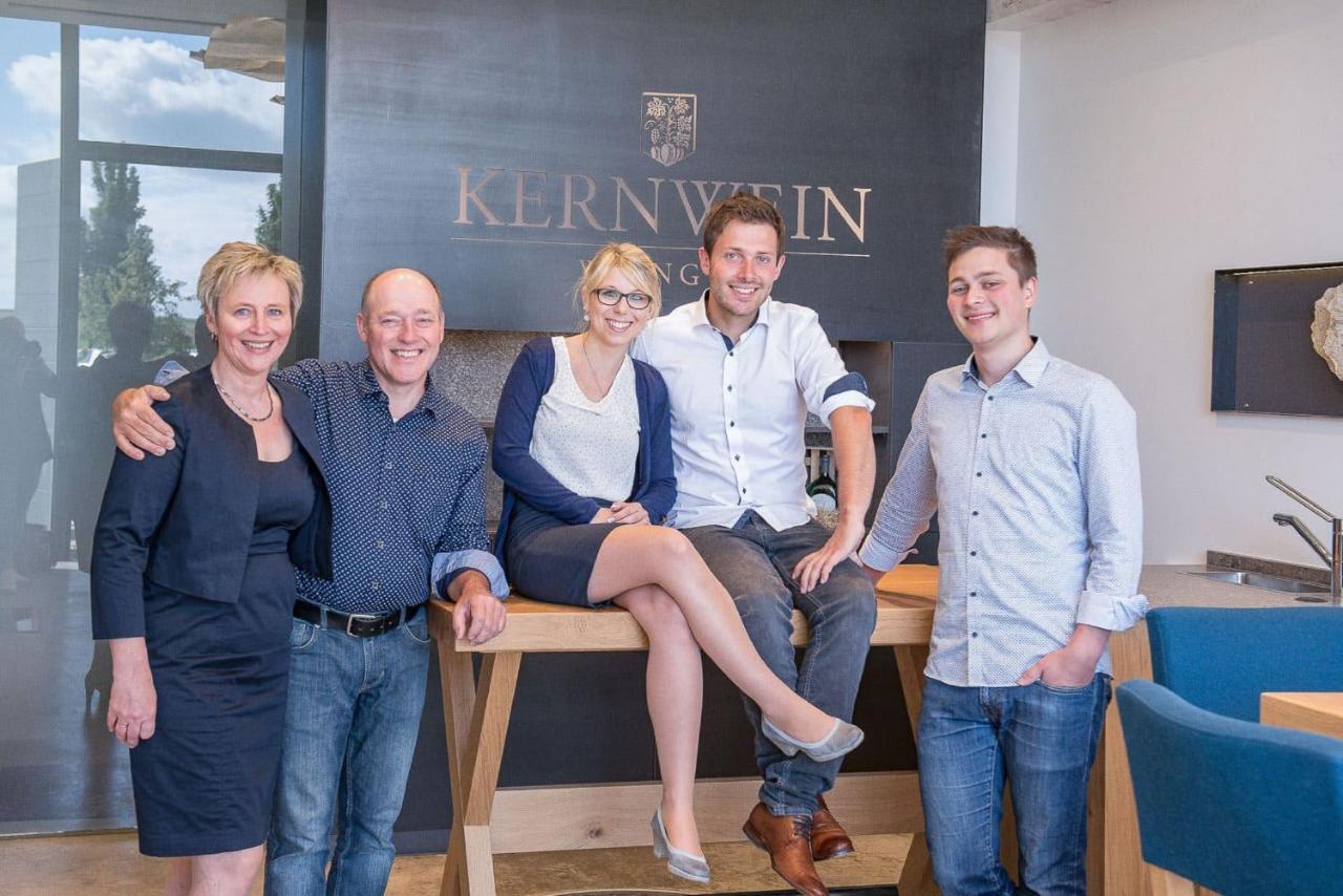 Weingut Kernwein Ξενοδοχείο Seinsheim Εξωτερικό φωτογραφία
